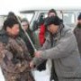 Раздача подарков молодым рабакам - сыну Афони Аржакова