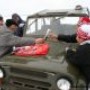 Раздача подарков молодым рабакам